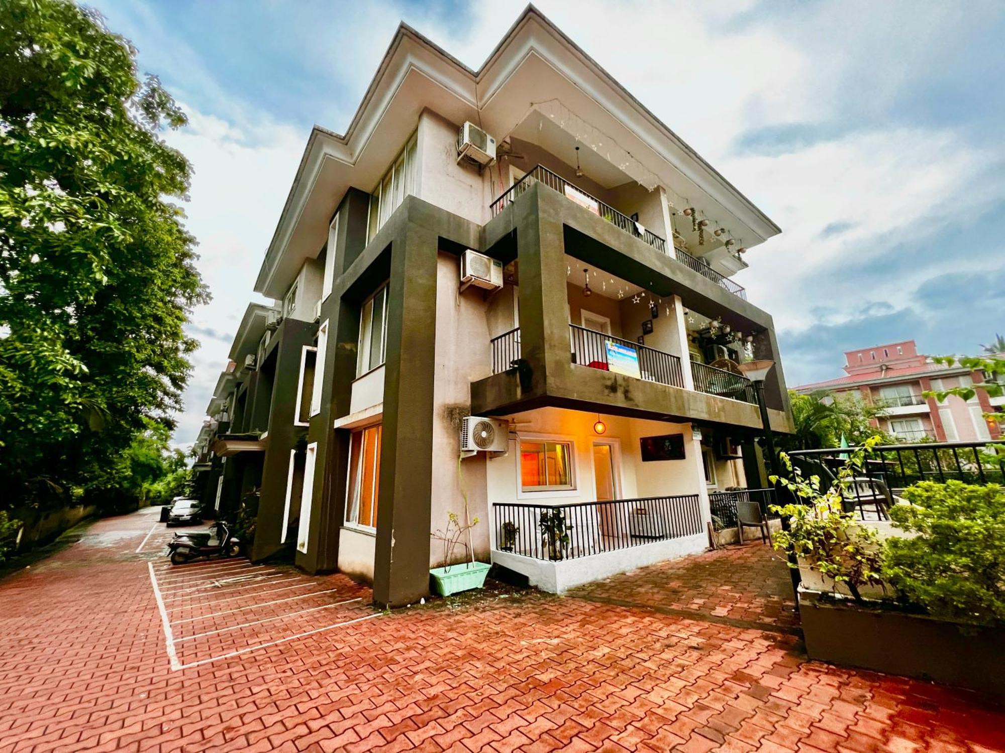 4Bhk Sparkling Apartment Near Beach Pool & Bar 2Bhkx2 Vagator Eksteriør bilde