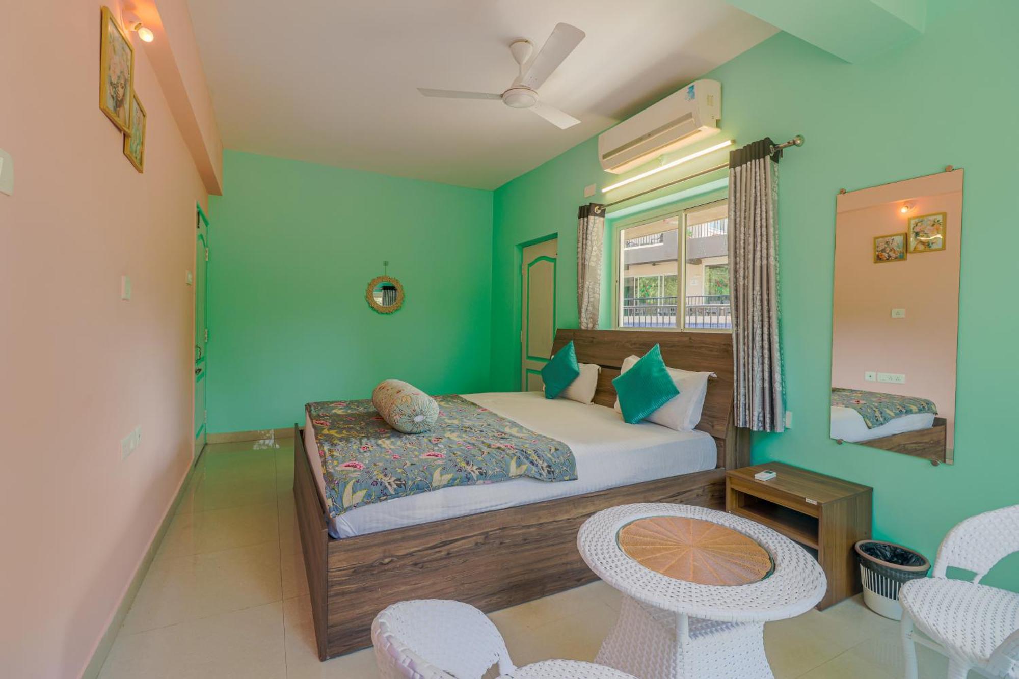 4Bhk Sparkling Apartment Near Beach Pool & Bar 2Bhkx2 Vagator Eksteriør bilde
