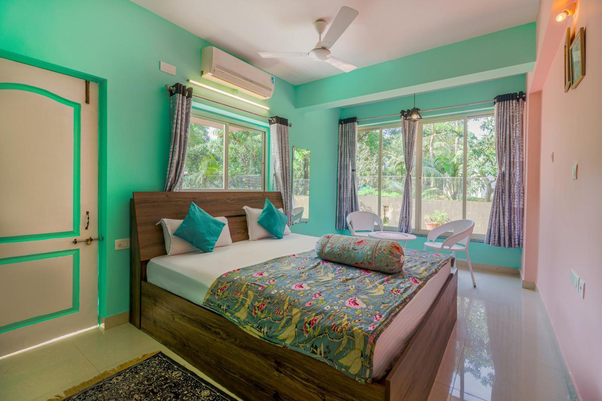 4Bhk Sparkling Apartment Near Beach Pool & Bar 2Bhkx2 Vagator Eksteriør bilde